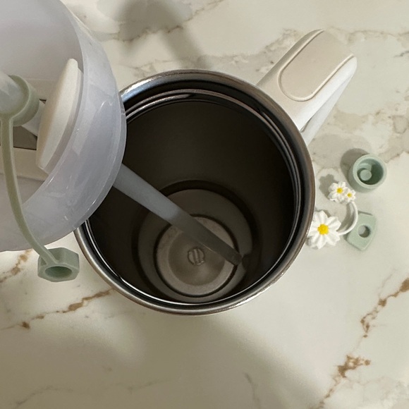 Stanley White and Light Green Tumbler Duo - Picture 5 of 11